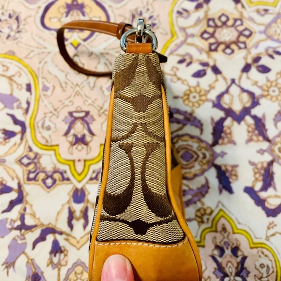 Coach Brown and Tan Signature Bag - Picture 3 of 8
